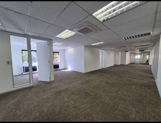 384M² OFFICE TO LET IN SANDTON CENTRAL
